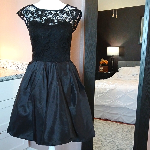 Marchesa Notte Black Lace Cocktail Dress Size 4 - Picture 2 of 14